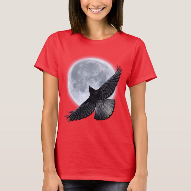 Camiseta Flying Black Raven Abraçando a Design da Lua (Frente)