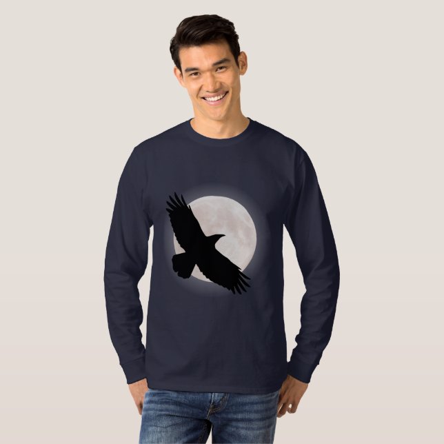 Camiseta Flying raven com a lua atrás dela (Frente Completa)