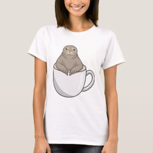 Camiseta Foco com copo de café