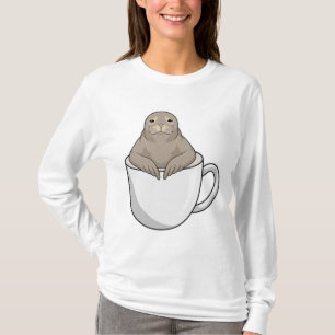Camiseta Foco com copo de café