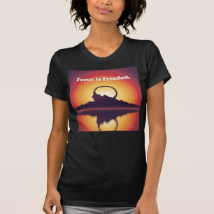 Camiseta Foco É Liberdade — A Arte da Atenção Clara