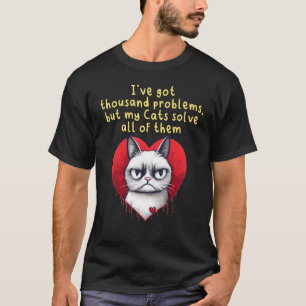 Camiseta Fofa roupa de Gato mal-humorado com grande Coração