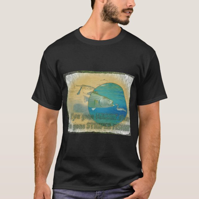 Camiseta Foi Striper Fishin no preto (Frente)