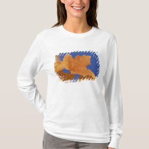 Camiseta Folha de bordo de outono e céu azul, Branco