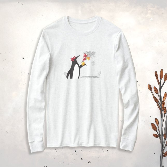 Camiseta Folhas de Autumn Maple e Penguin Engraçado Longa C (Criador carregado)