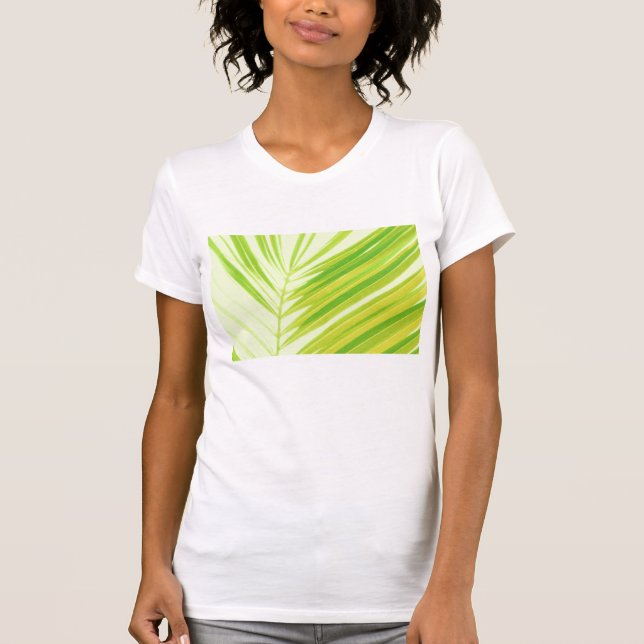 Camiseta Folhas de Palma de Pastel Verde-Pálidas (Frente)
