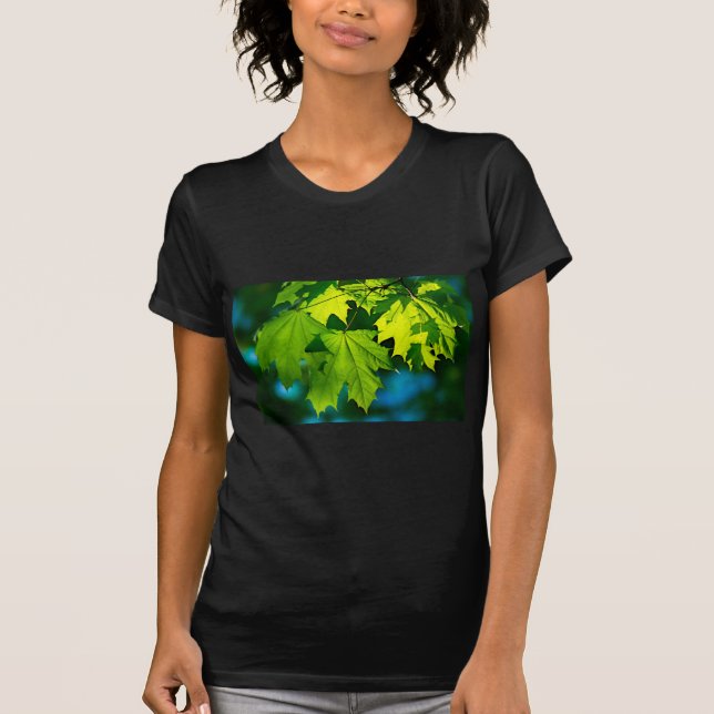 Camiseta Folhas frescas de mapeamento verde (Frente)