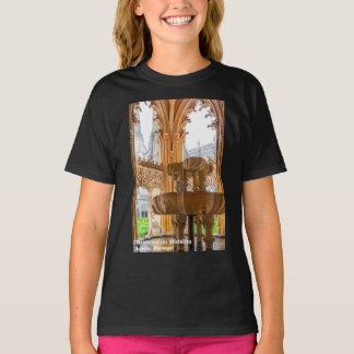 Camiseta Fonte Gótica e Cloister. Mosteiro da Batalha