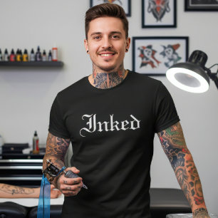 Camiseta Fonte Inked gótica para amantes de tatuagens