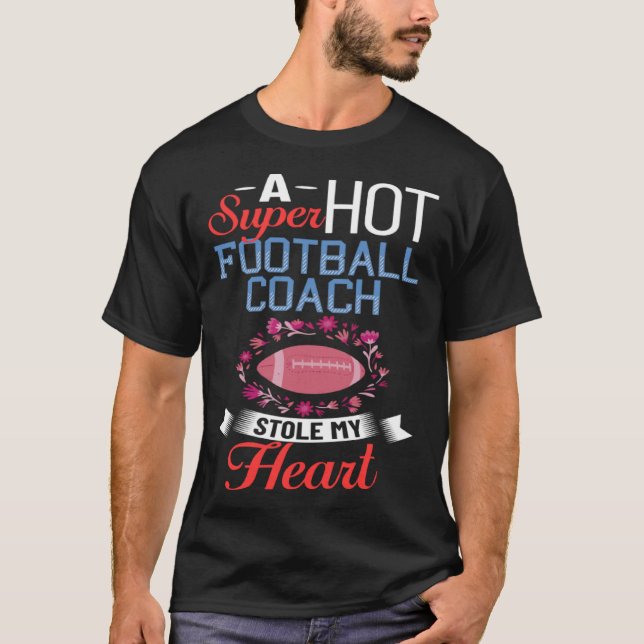 Camiseta Football Wife Girlfriend Quotes Game Coach Player  (Frente)
