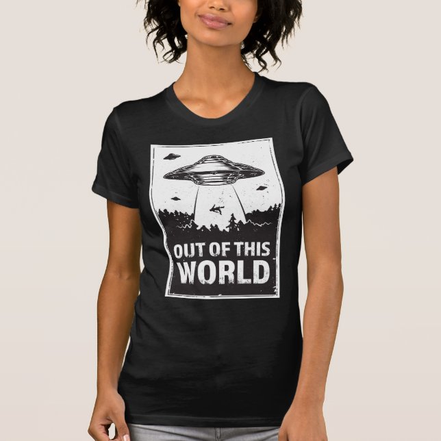 Camiseta FORA DESTE MUNDO Canvas T-Shirt (Frente)
