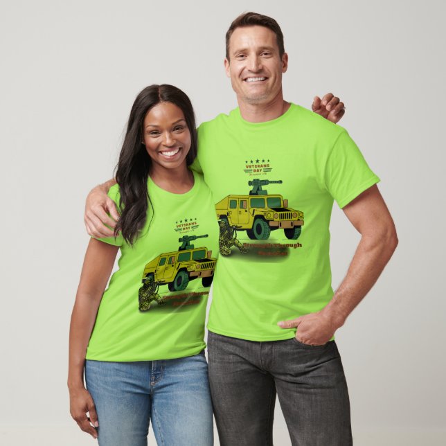 Camiseta Força através de lima de sacrifício (Unissex)