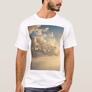 Camiseta Formação Pelicana T-Shirts - Soar acima do oceano