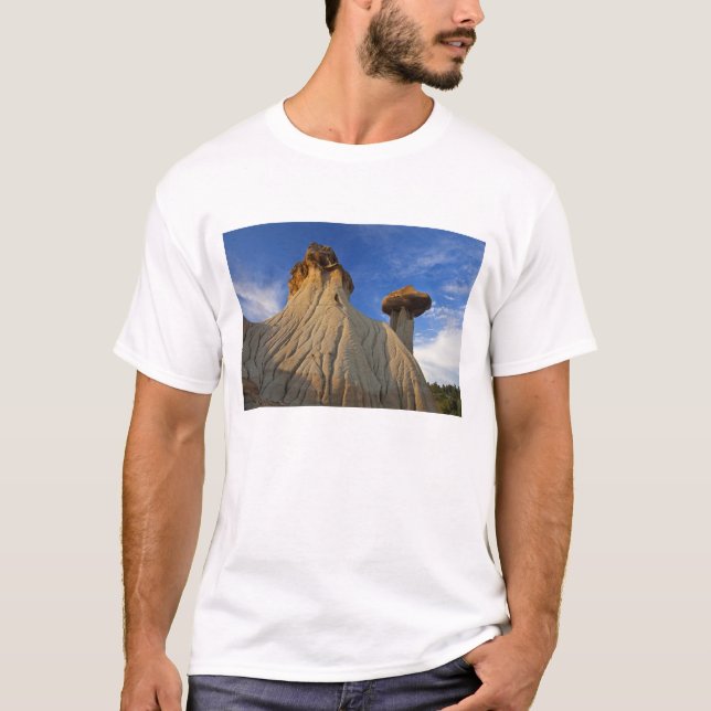 Camiseta Formações em Badlands no Parque Estadual de Makosh (Frente)