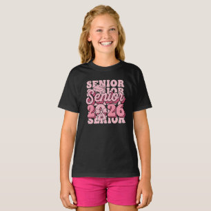 Camiseta Formatura 2026 Turma de 2026 Laço Rosa Coquette