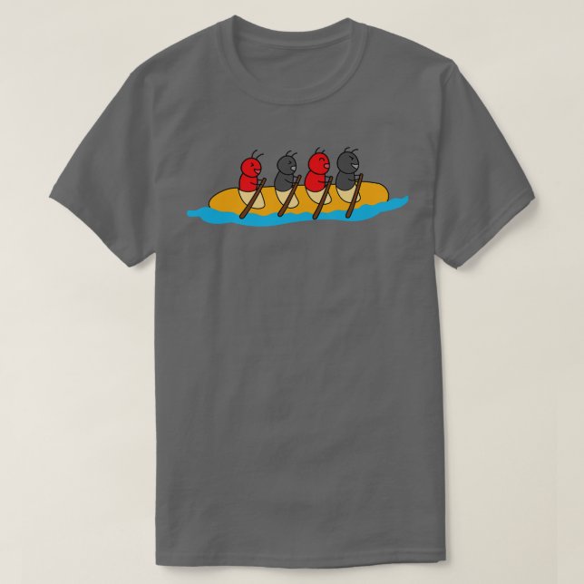 Camiseta Formigas Engraçadas Andam De Um Barco De Kayak De  (Frente do Design)