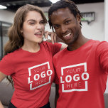 Camiseta Formulário corporativo personalizado - Uniforme de<br><div class="desc">Promova sua empresa na camiseta, onde quer que você vá. Crie sua própria camiseta personalizada com o logotipo de sua própria empresa. O impressão pode ser colocado na frente, na área do bolso e na parte traseira. Vestir t-shirts de promocional com o logotipo da sua empresa em feiras comerciais e...</div>