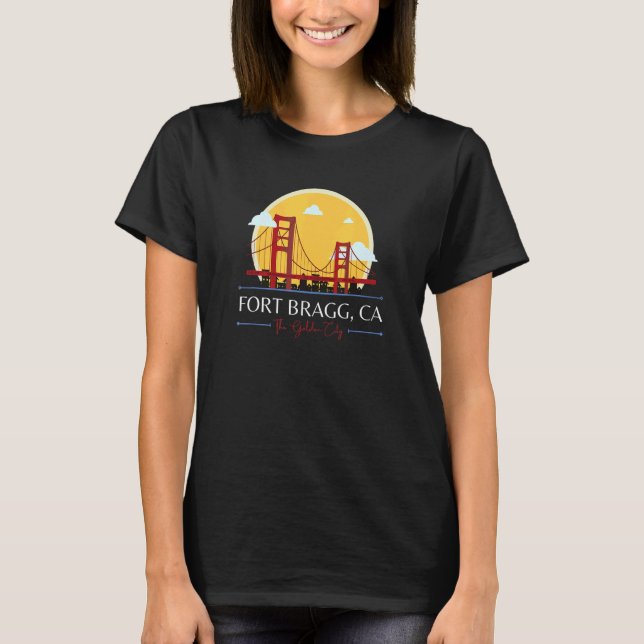 Camiseta Fort Bragg CA Ouro ponte ponte de ponte de região  (Frente)