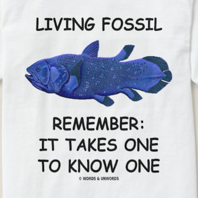 Camiseta Fóssil vivo (Coelacanth) (Funny coelacanth evolutionary biology tee for anyone who can be considered a living fossil!)