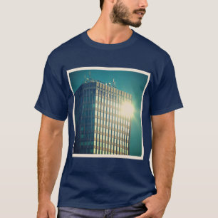 Camiseta Foto ao quadrado - Sol num edifício