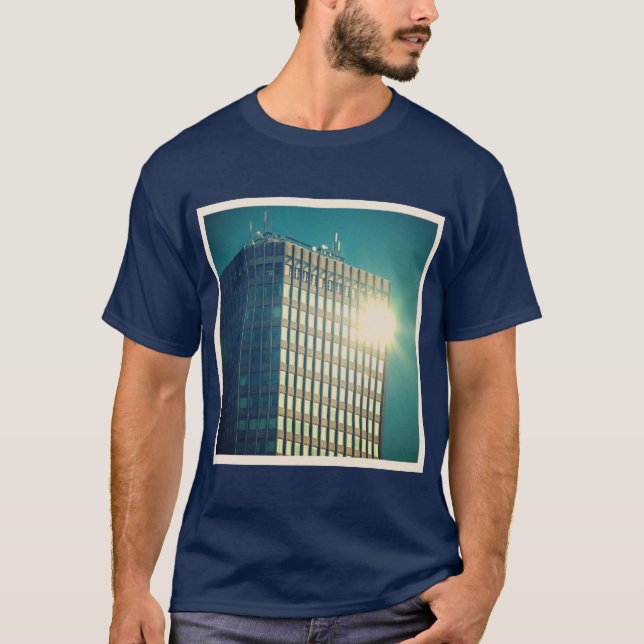Camiseta Foto ao quadrado - Sol num edifício (Frente)