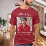 Camiseta Foto de aniversário homem mito lenda nome diversão<br><div class="desc">Para uma camiseta vermelha. Personalize e adicione sua própria foto do aniversariante/homem.  Personalize e adicione um nome,  idade 40 e um texto.  Texto: O Homem,  O Mito,  A Lenda.</div>