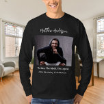 Camiseta Foto de aniversário mito mito de legenda diversão<br><div class="desc">Personalize e adicione sua própria foto do aniversariante/homem. Personalize e adicione um nome,  40 anos e um texto. Texto: O Homem,  O Mito,  A Lenda.</div>