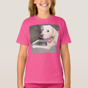Camiseta Foto de Cachorro Branco Bonito com Febre Rosa