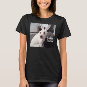Camiseta Foto de Cachorro Branco Vestindo Ouvidos Coelhinho