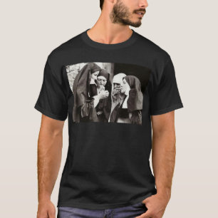 Camiseta Foto de Nuns Smoking Vintage