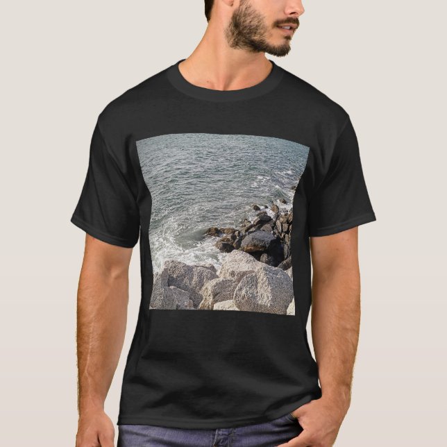 Camiseta Foto de Rocky Ocean Shore (Frente)