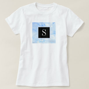 Camiseta Foto do céu azul claro nublado com Solteiro inicia