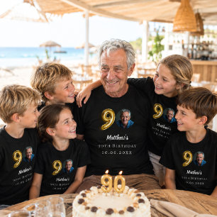Camiseta foto em preto e dourado de 90 anos de idade