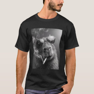 Camiseta Foto engraçada de capivara fumando cigarro em cabi