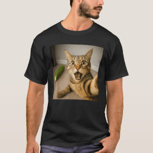 Camiseta Foto engraçada de gato chocado com design de meme 