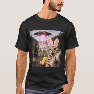 Camiseta Foto engraçada de gato no dia de Páscoa com coelho