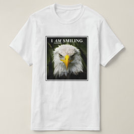 Camiseta Foto engraçada de uma águia mal-humorada sorrindo