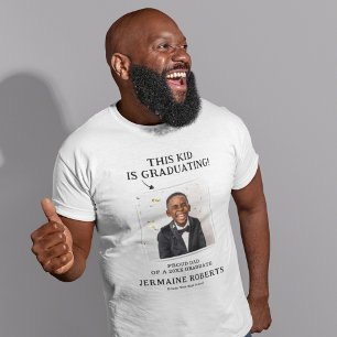 Camiseta Foto Engraçada Este Garoto Está se Graduando Gradu