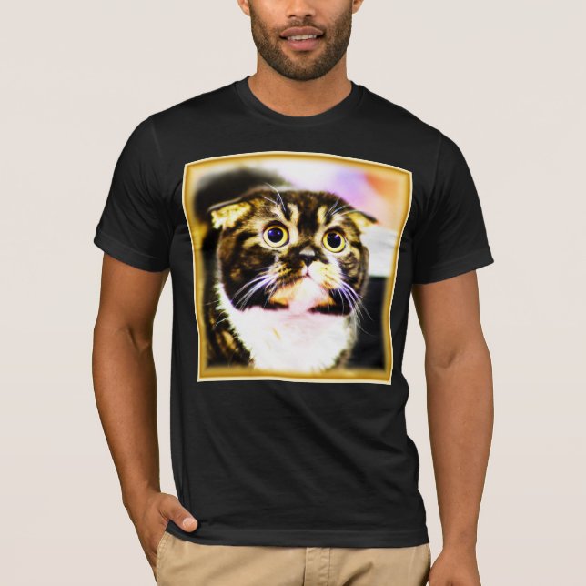Camiseta Foto Hilariante de um Gato Engraçado. Compre agora (Frente)
