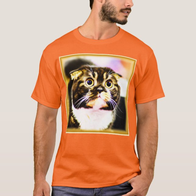 Camiseta Foto Hilariante de um Gato Engraçado. Compre agora (Frente)