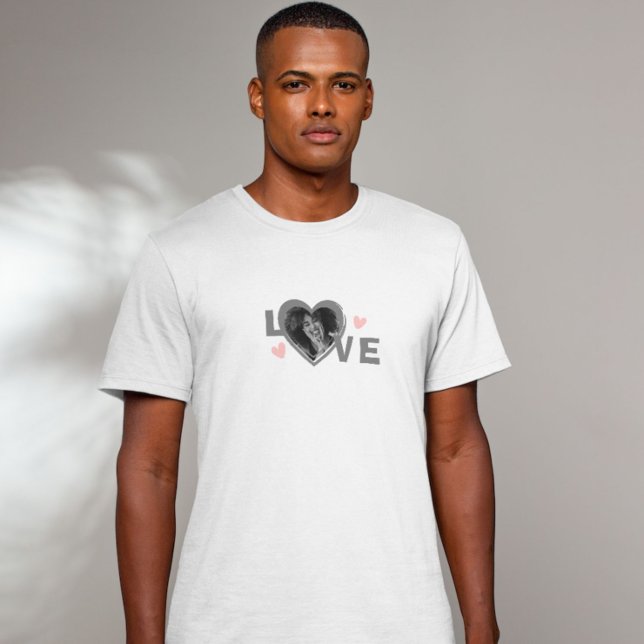 Camiseta Foto Monocromática em Forma de Amor Personalizada (Criador carregado)