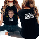 Camiseta Foto personalizada de Festa de aniversário curiosa<br><div class="desc">Apresentando o que há de mais avançado em aplauso de aniversário: nossa Engraçada Festa de aniversário Personalizada Foto-Shirt! Imaginem isto: um motim de riso enquanto a vossa equipe de aniversário esportes estas camisas combinatórias, cada uma gravada com rostos personalizados hilários e um toque do vosso encanto único. Com nossas camisas...</div>