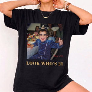 Camiseta Foto Personalizada Piada Quem Faz 21 Anos de Idade