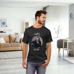 Camiseta Foto preta e branca do padrinho na festa de desped<br><div class="desc">Personalize e adicione uma foto na moldura circular. Adicione um nome</div>