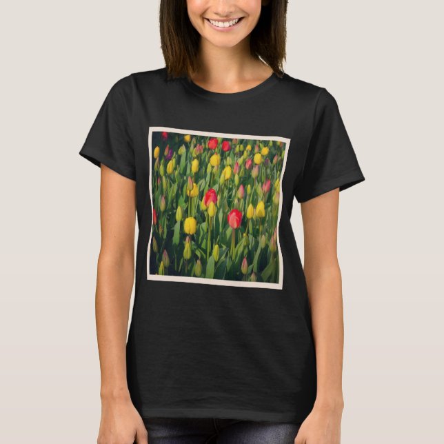 Camiseta Foto Quadrada - Tulipas Coloridas (Frente)