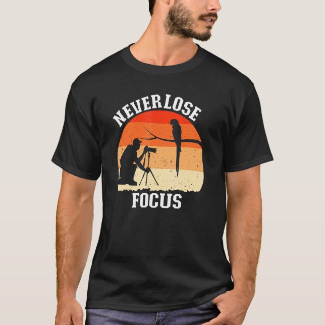 Camiseta Fotografia da Câmera de Foco Nunca em Perder (Frente)