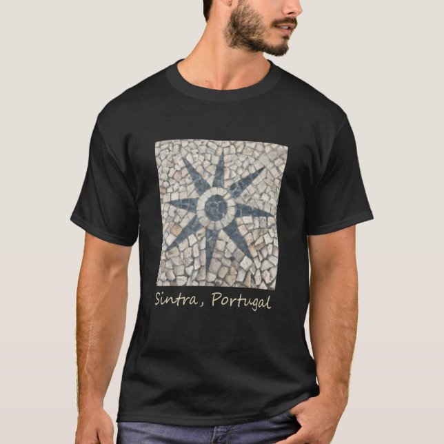 Camiseta Fotografia da Rua Cobblestone Sun Sintra Portugal (Frente)