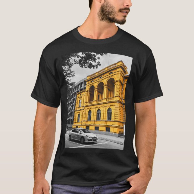 Camiseta Fotografia Minimalista do Edifício de Cidade Amare (Frente)