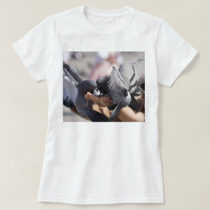 Camiseta Fotos de Asas Coloridas de Pássaros Pombo Para Ama