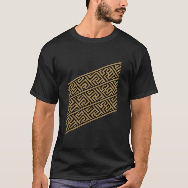 Camiseta Fractal Layers of Life – Gold Geometric Diagonal (Frente)